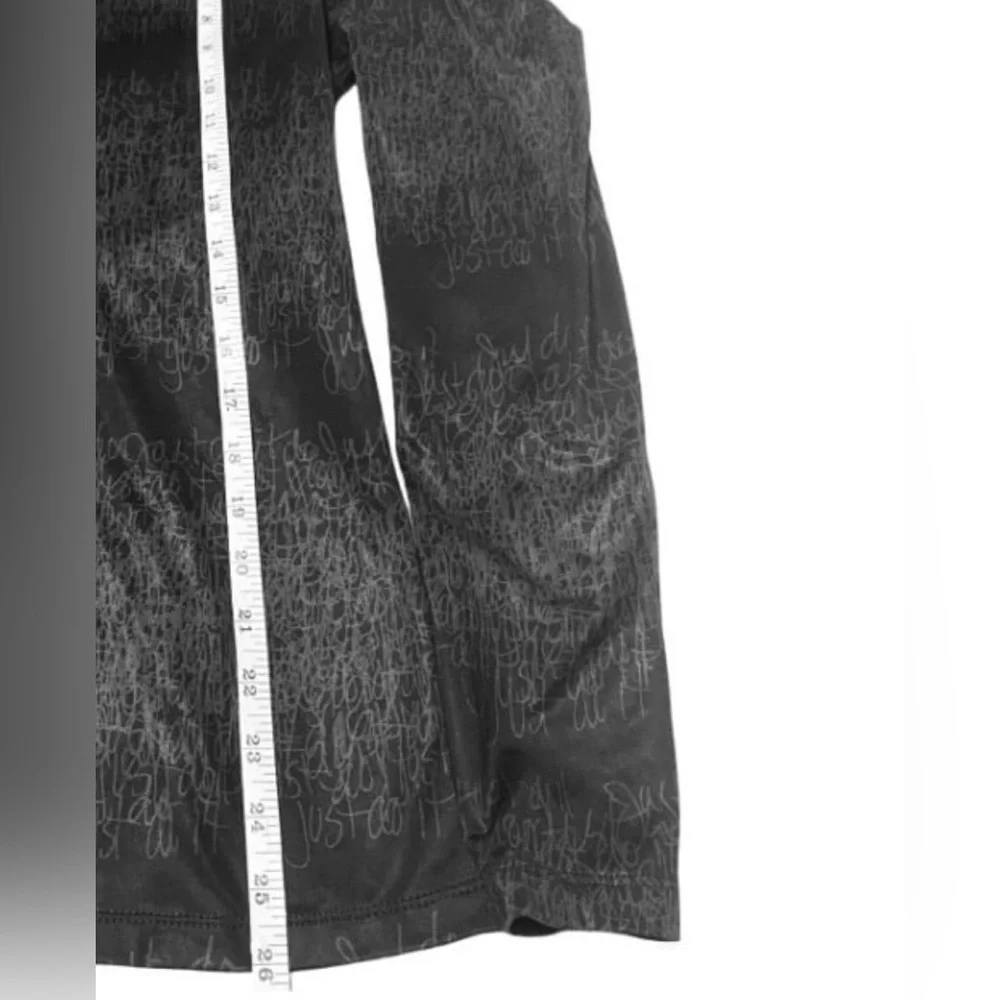 Nike Reflective Scribble Print Women’s Therma-fit 1/4 Zip Pullover SZ M  NWOT